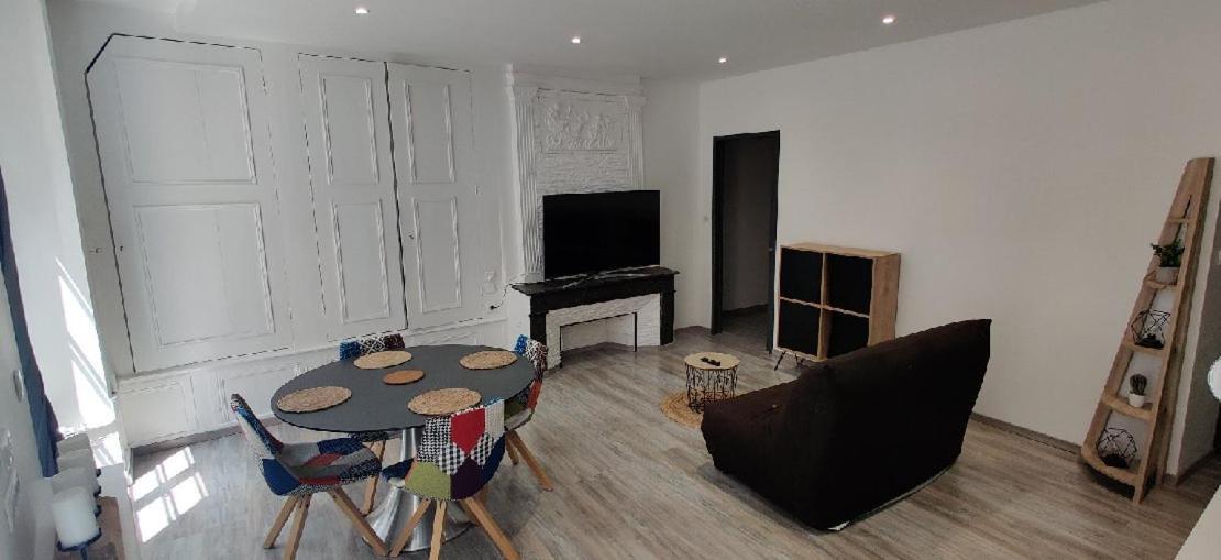 Appartement F2 Dans Le Centre Historique Le Puy-en-Velay Екстер'єр фото